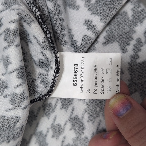 Shein Curve Houndstooth Semi Cropped Short Sleeve Top Plus Size 4XL - Picture 9 of 10